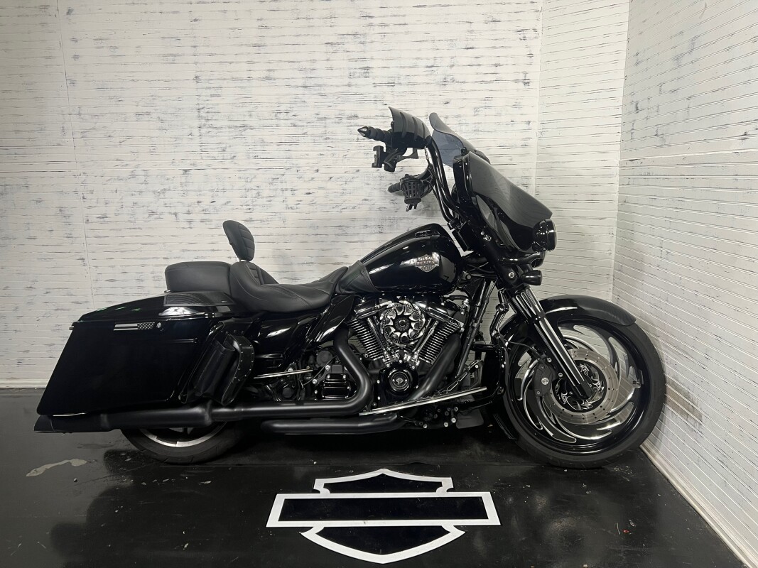 2022 Harley-Davidson® Street Glide® Special
