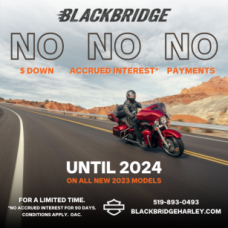 2023 Harley-Davidson® Road Glide® 3 Vivid Black thumb 3