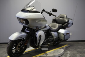 2023 Harley-Davidson<sup>®</sup> Road Glide<sup>®</sup> Limited FLTRK thumb 1