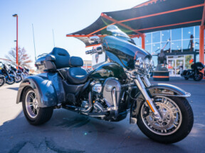 2021 Tri Glide Ultra FLHTCUTG <sup>®</sup> thumb 1