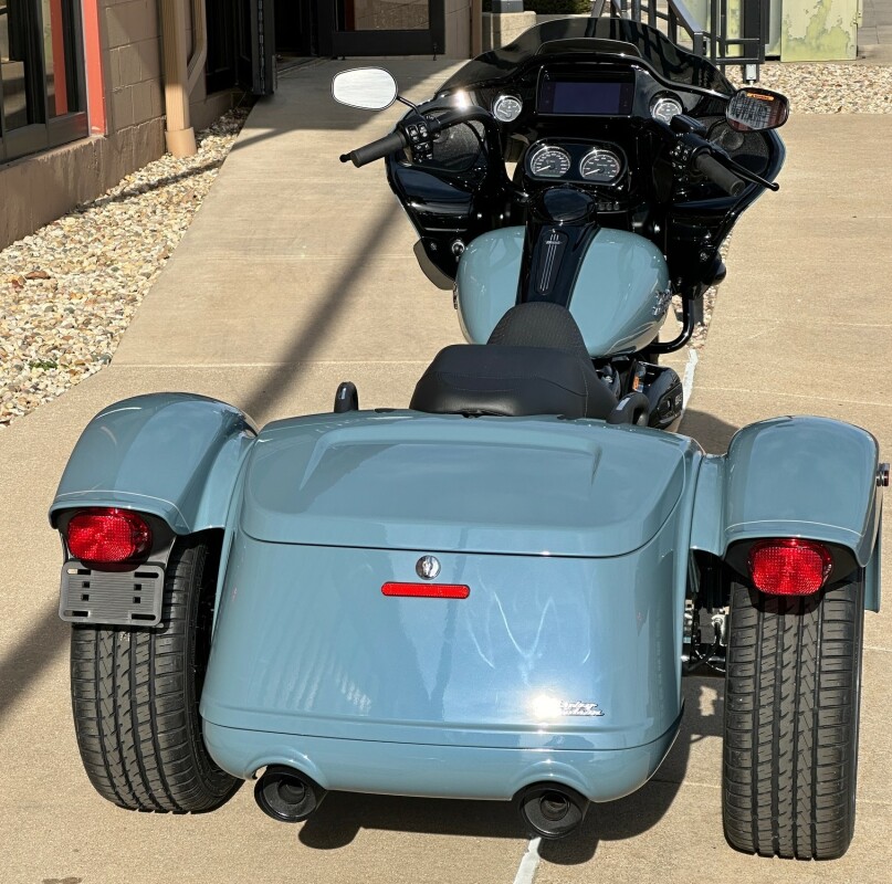 2024 FLTRT Road Glide Trike Sharkskin - Photo 4