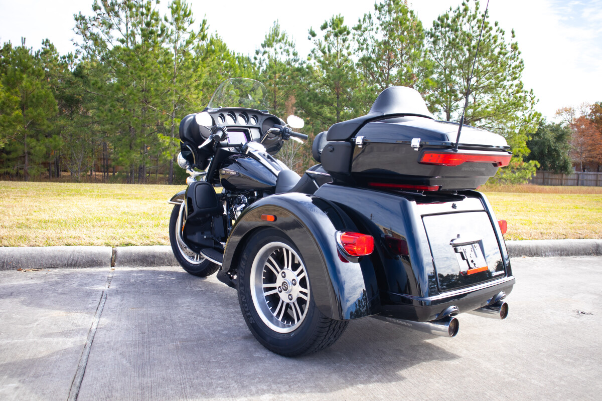 2019 Harley-Davidson Tri Glide Ultra FLHTCUTG - Photo 6