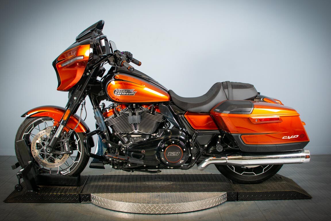 2023 Harley-Davidson CVO Street Glide FLHXSE - Photo 5