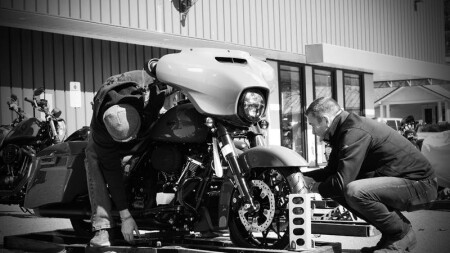 WHAT'S THE DIFFERENCE? Talking Harley-Davidson Street Glides!
