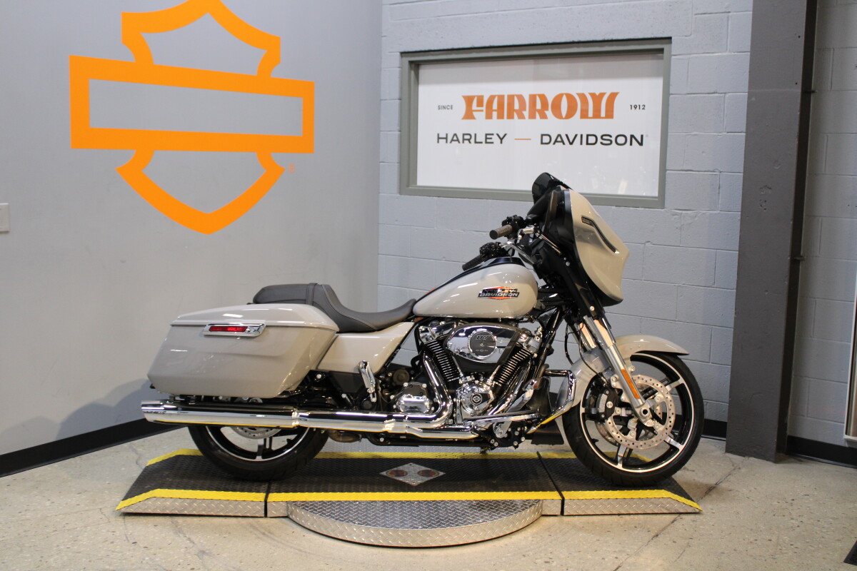 New 2024 HarleyDavidson Street Glide FLHX Motorcycle For Sale In Columbus, OH Farrow East HD