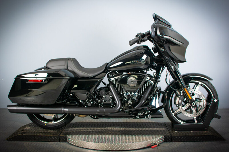 DEALER ACCESSORIZED NEW UNITS | Rockstar Harley-Davidson®