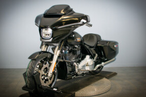 2024 Harley-Davidson® Street Glide® FLHX thumb 1