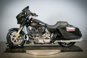 2024 Harley-Davidson® Street Glide® FLHX thumb 0
