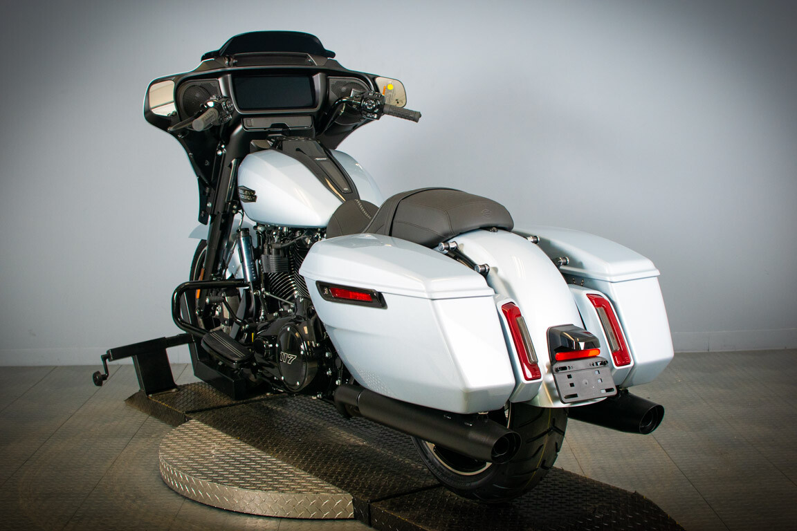 2024 Harley-Davidson Street Glide FLHX - Photo 6