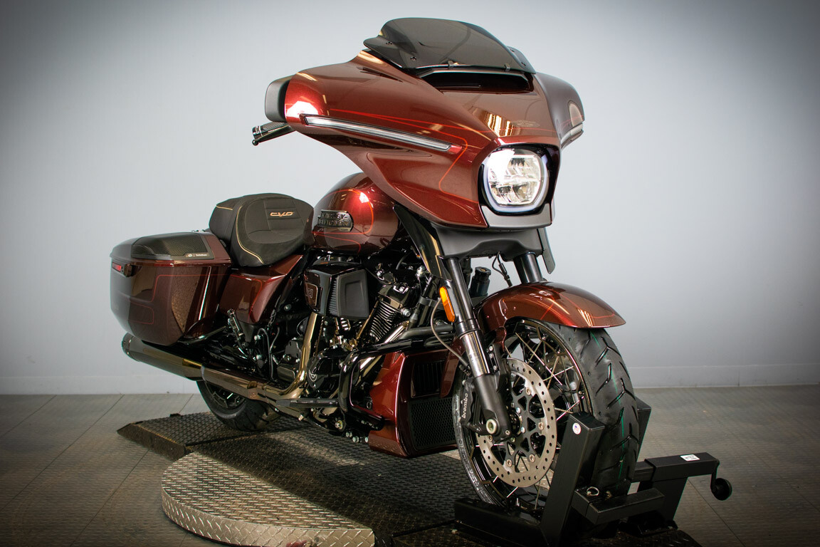 2024 Harley-Davidson CVO Street Glide FLHXSE - Photo 2