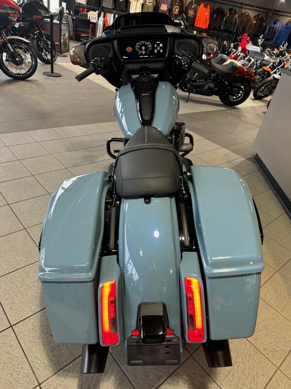 FLHX 2024 Street Glide - Photo 3