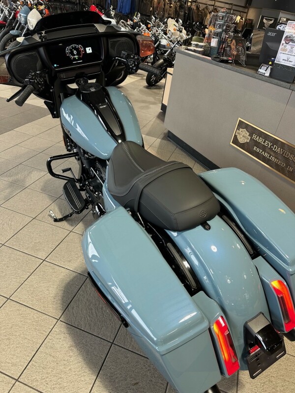 FLHX 2024 Street Glide - Photo 5