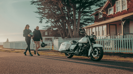 Experience Commanding Presence of the 2024 Harley-Davidson® Road King® Special in Panama City Beach
