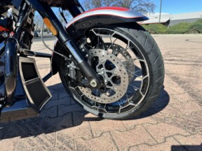 FLHXSE 2024 CVO™ Street Glide® thumb 1