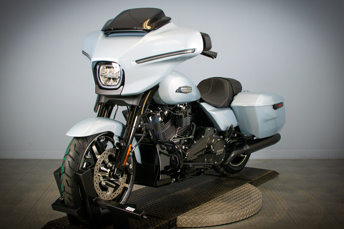 2024 Harley-Davidson Street Glide FLHX - Photo 4