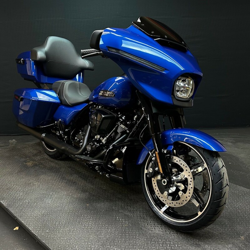 Harley-Davidson Street Glide 2024 FLHX BLUE BURST - Photo 3