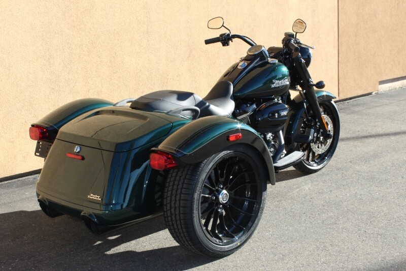 Harley-Davidson Freewheeler 2024 FLRT 84420011 ALPINE GRN/BLK W/ PINSTRIPE - Photo 4