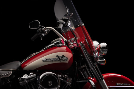 緊急発表！ Hydra-Glide Revival登場。 | Harley-Davidson® 新横浜
