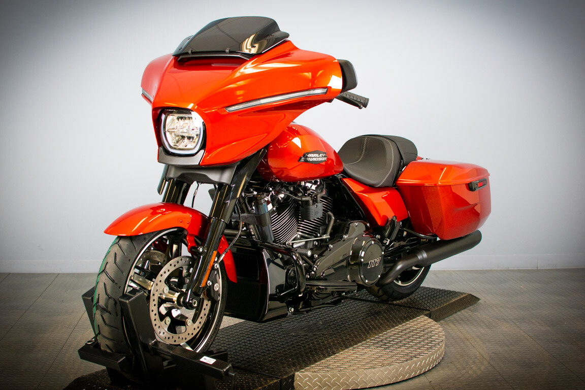 2024 Harley-Davidson Street Glide FLHX - Photo 4