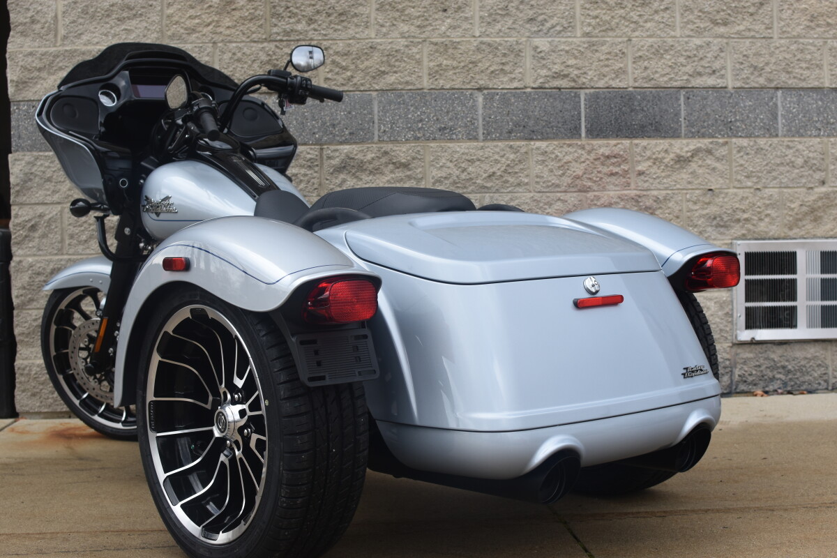 2024 Harley-Davidson Road Glide 3 FLTRT - Photo 9