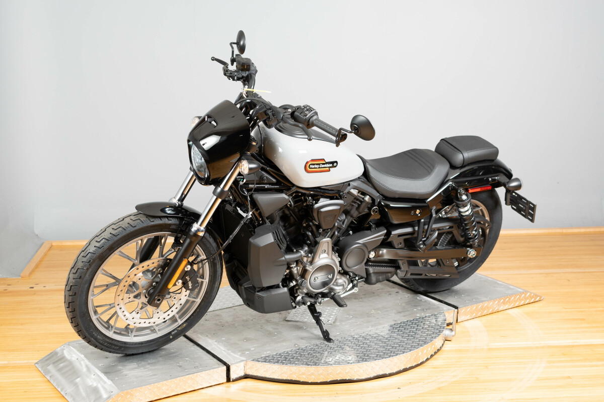 2024 Harley-Davidson® Nightster™ Special RH975S, photo 11