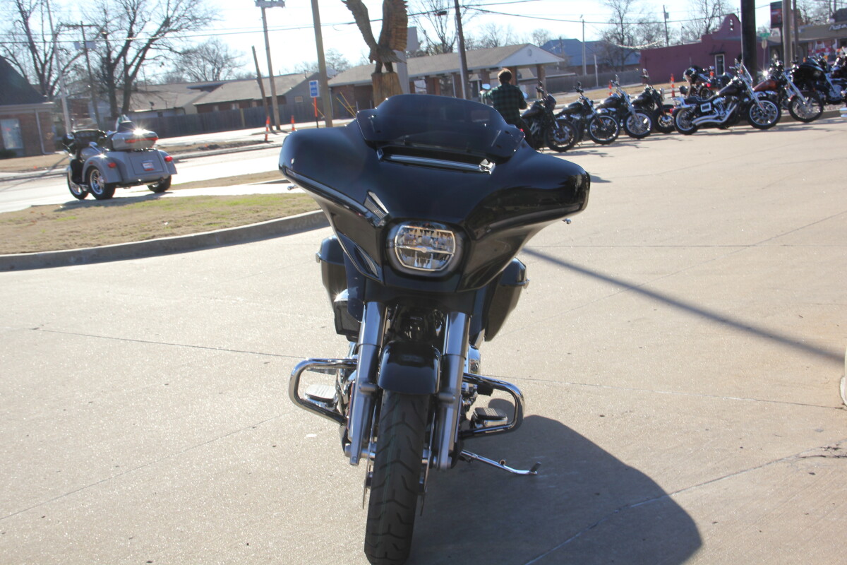 2024 Harley-Davidson Street Glide Vivid Black - Photo 8