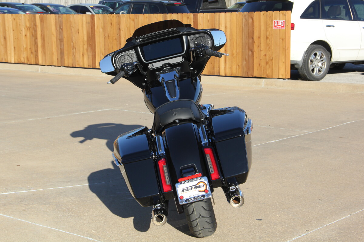 2024 Harley-Davidson Street Glide Vivid Black - Photo 9