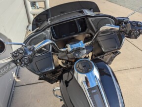 2024 Harley-Davidson<sup>®</sup> Road Glide® Black thumb 1