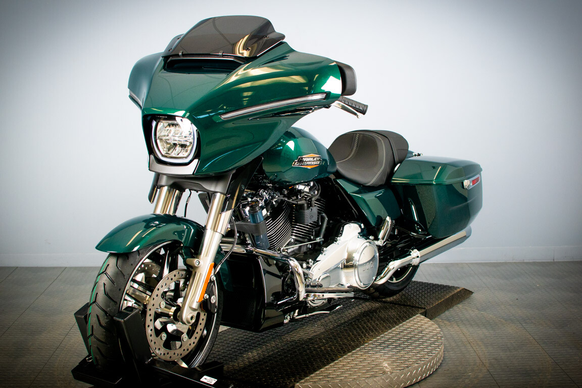 2024 Harley-Davidson Street Glide FLHX - Photo 4