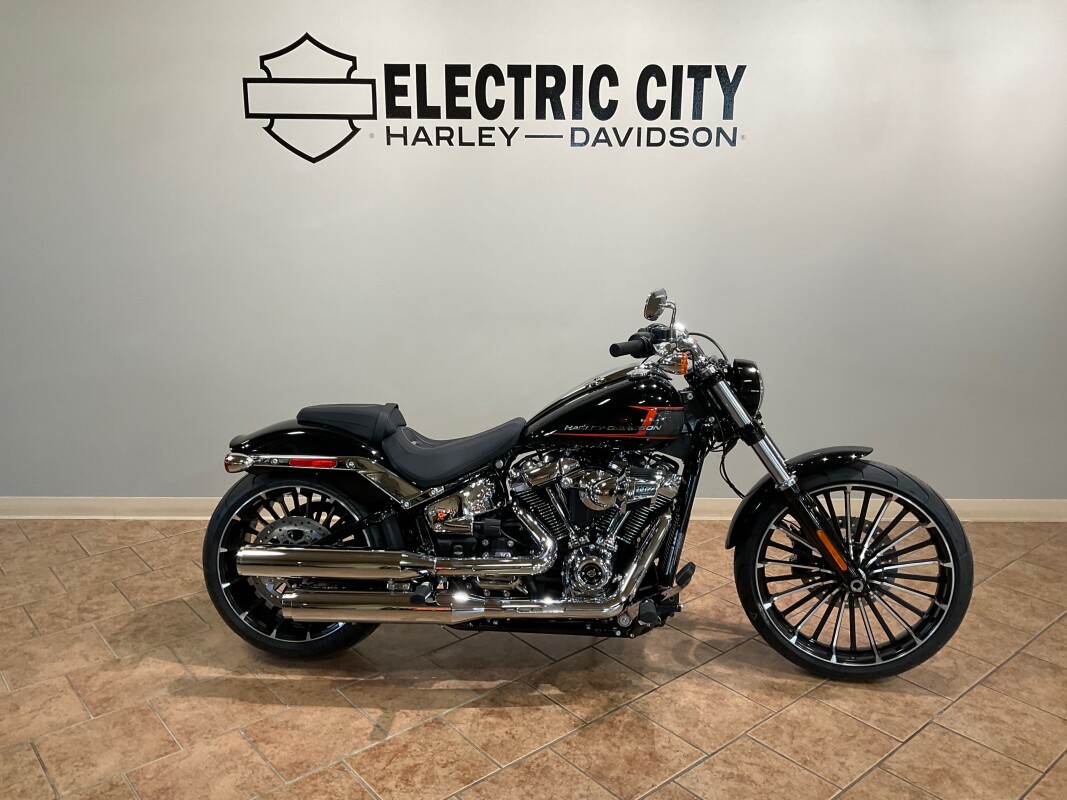 2024 HarleyDavidson®FXBR Breakout™ 117 Vivid Black Hannum's Harley