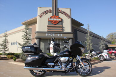 2024 Harley-Davidson<sup>®</sup> Road Glide® Vivid Black