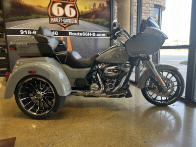 2024 Harley-Davidson<sup>®</sup> Road Glide<sup>®</sup> 3 BILLIARD GRAY W/ PINSTRIPE
