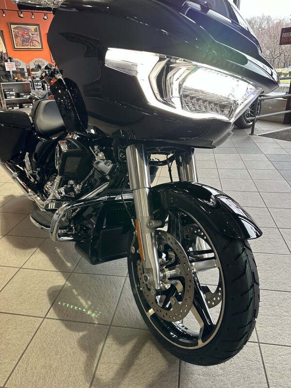 FLTRX 2024 Road Glide - Photo 10