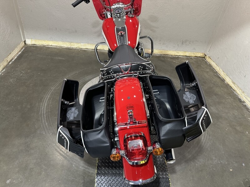Harley-Davidson Hydra-Glide Revival 2024 FLI 84427814 REDLINE RED - Photo 9