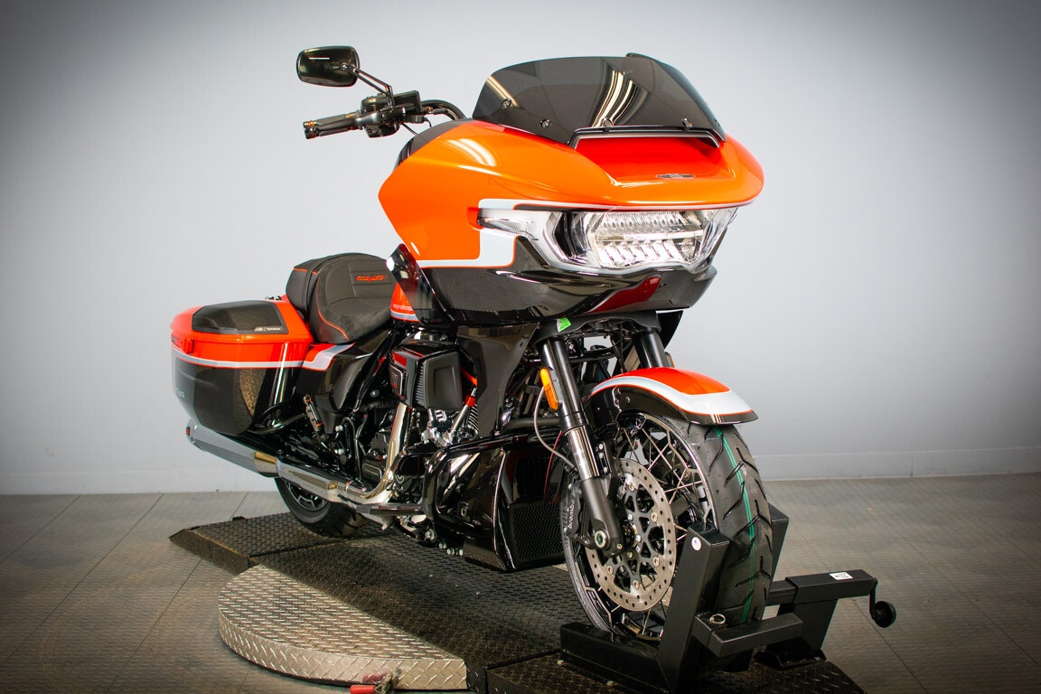 2024 Harley-Davidson CVO Road Glide FLTRXSE - Photo 2