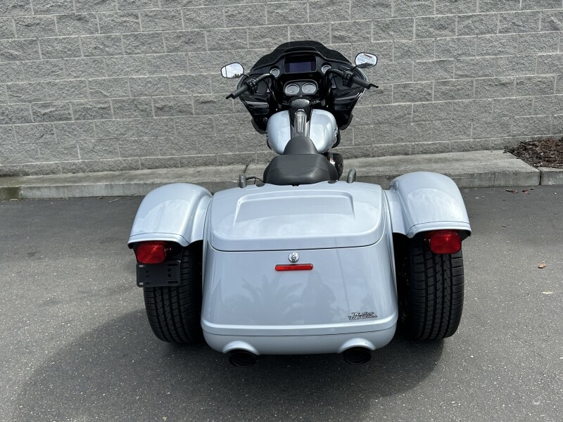 Harley-Davidson Road Glide 3 2024 FLTRT 84452049 ATLAS SLV MTLIC W/ PINSTRIP - Photo 4
