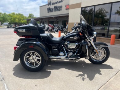 2024 Harley-Davidson® Tri Glide® Ultra Black