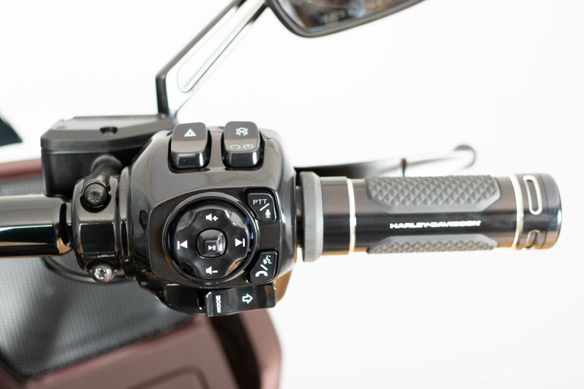 2024 Harley-Davidson® CVO™ Road Glide® FLTRXSE, photo 31