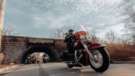 The 2024 Harley-Davidson® Hydra-Glide Revival: Blending Heritage and Innovation in Wesley Chapel