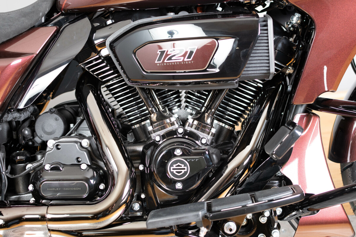 2024 Harley-Davidson® CVO™ Road Glide® FLTRXSE, photo 7