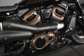 2024 Harley-Davidson® Sportster® S RH1250S thumb 2