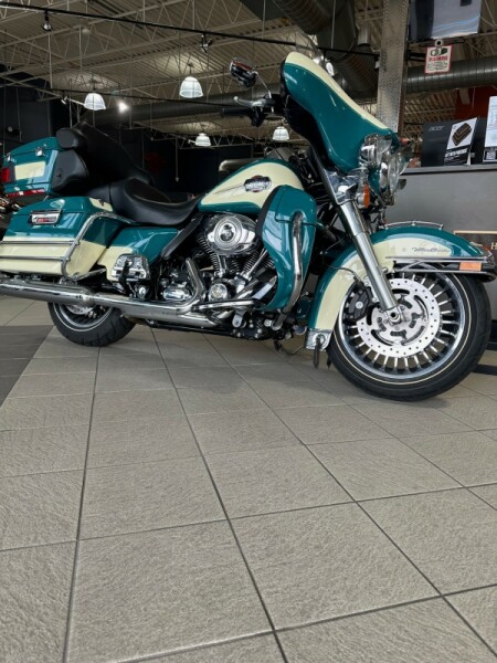  2009 FLHTCU Harley-Davidson ELECTRA GLIDE ULTRA CLASSIC