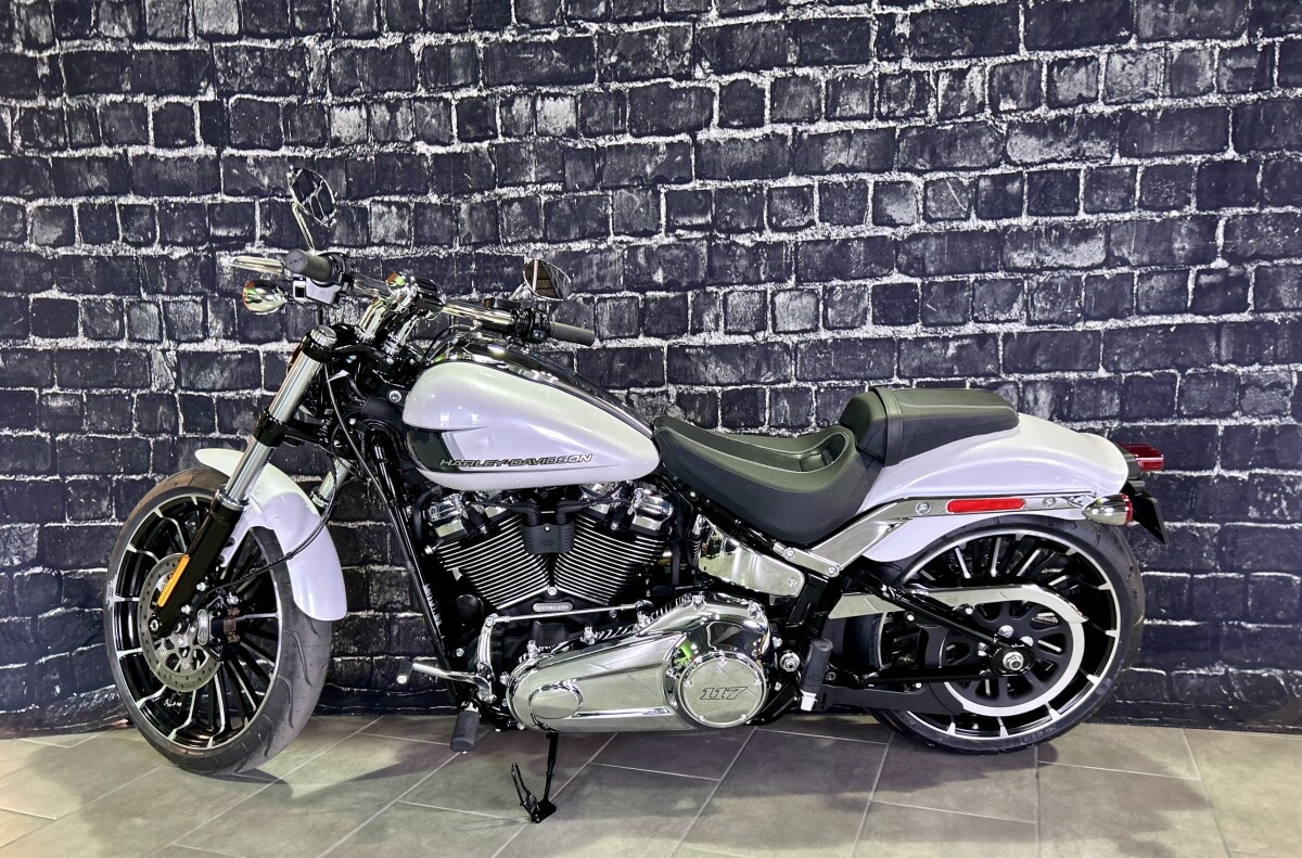 2024 Harley-Davidson Breakout 117 in White Onyx Pearl - Photo 10