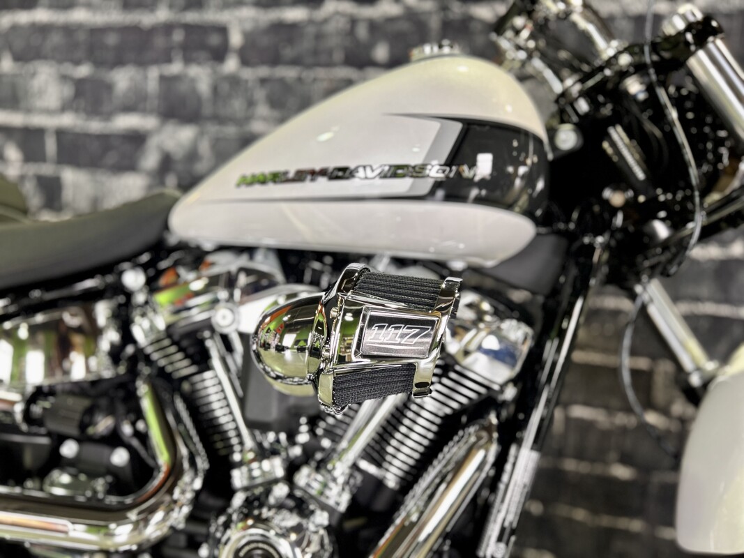 2024 Harley-Davidson Breakout 117 in White Onyx Pearl - Photo 3