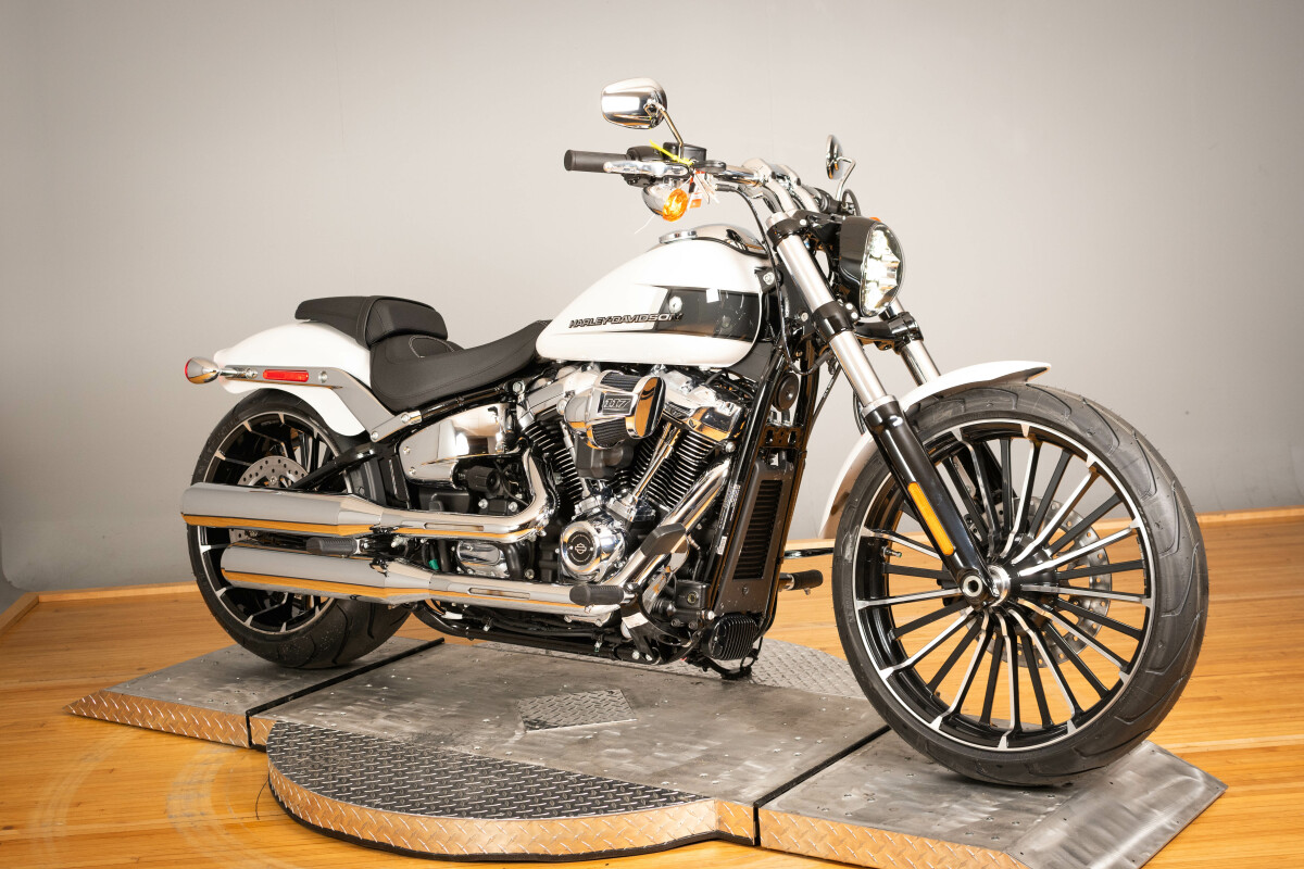 2024 Harley-Davidson Breakout 117 FXBR - Photo 2