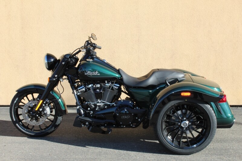 Harley-Davidson Freewheeler 2024 FLRT 84468779 ALPINE GRN/BLK W/ PINSTRIPE - Photo 6