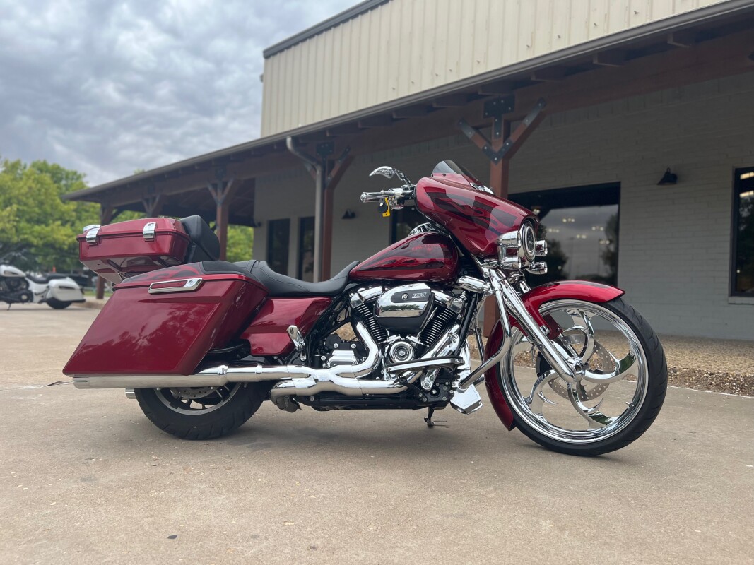 2017 HarleyDavidson® Street Glide® Special Hard Candy Custom™ Hot Rod
