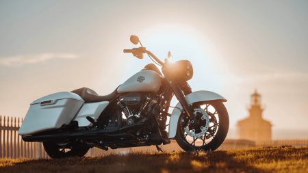 A Detailed Review of the 2024 Harley-Davidson® Road King® Special in Tampa, FL
