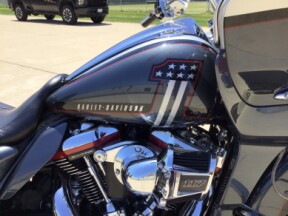 2019 FLTRXSE CVO™ Road Glide® thumb 2