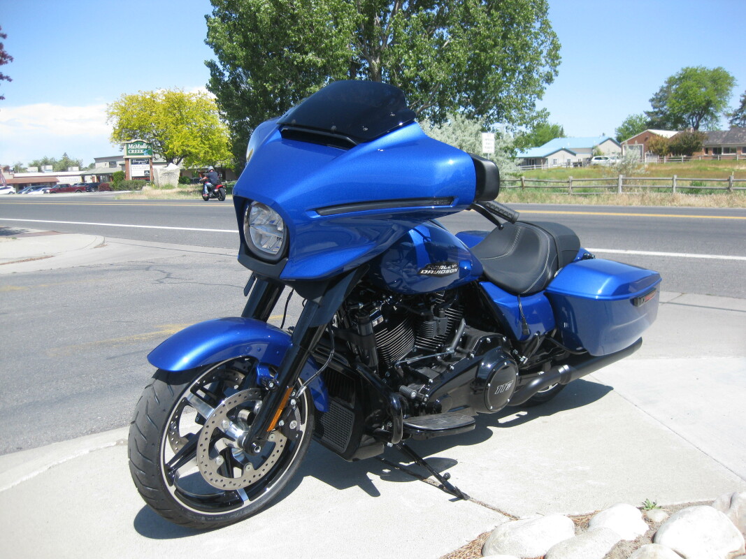 2024 Harley-Davidson Street Glide Blue Burst - Black Finish - Photo 3